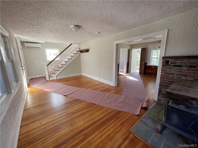 Photo - 7 Bonnie Brae Ave