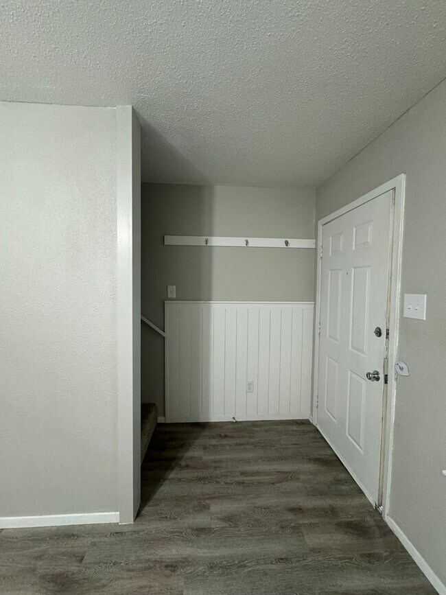 Photo - Move In Special! 2 bedrooms 1.5 bath townhome Unit 1409 D COURTNEY PL