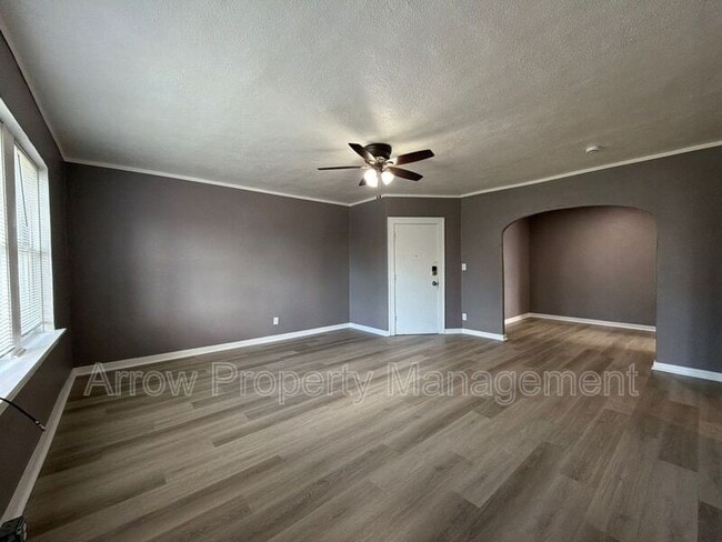 Photo - 723 Ella St Unidad B2