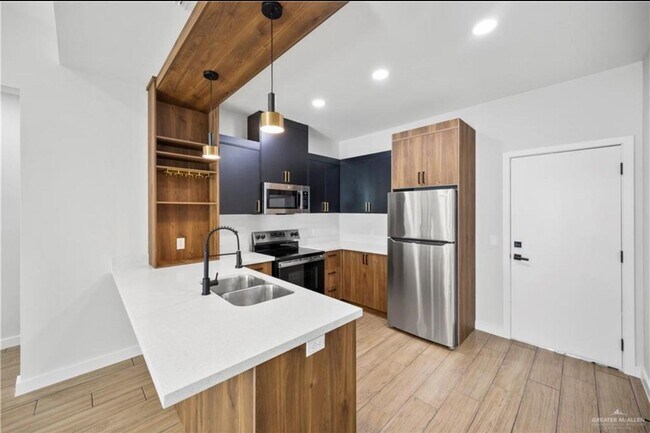 Photo - 1406 S Michigan St