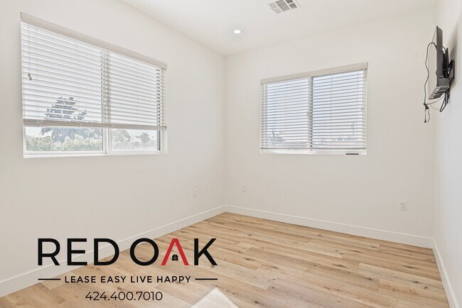 Photo - ~2 Weeks FREE~ Magnificent Four Bedroom wi... Unit 2119