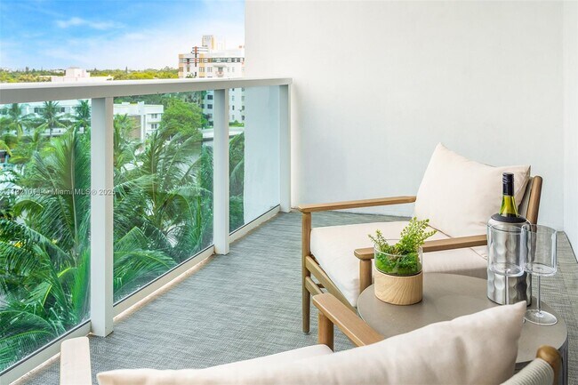 Photo - 2301 Collins Ave Condo Unit 630