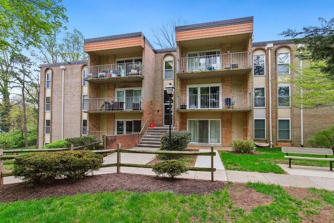 Charming 2BR Condo in Rockville *Utilities... - Charming 2BR Condo in Rockville *Utilities...