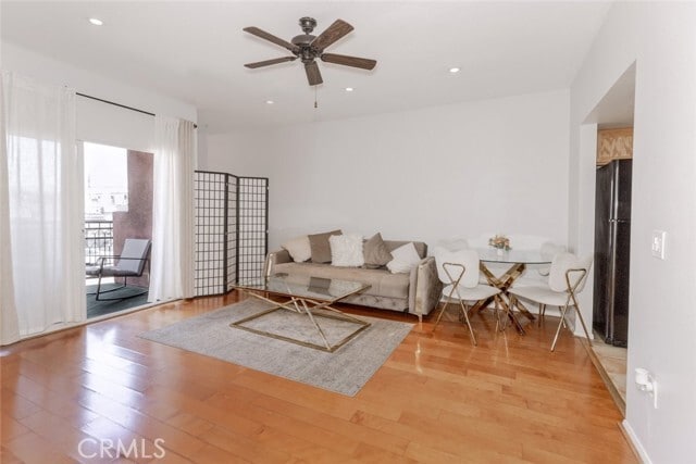 Building Photo - 11124 Burbank Blvd Unit 101 Rental