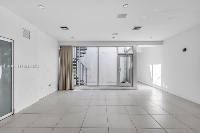 Photo - 229 8th St Unidad C