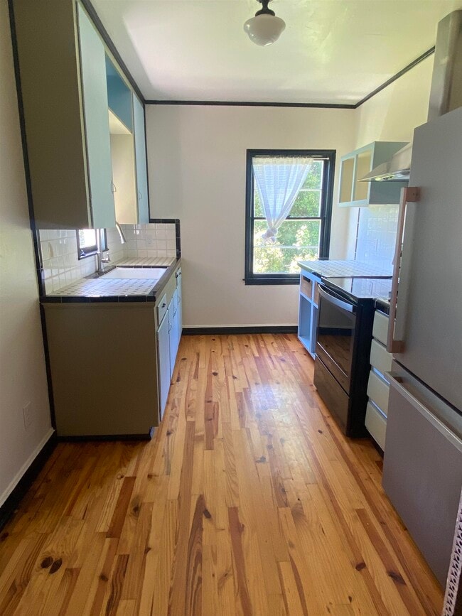 Photo - 1018 Central St