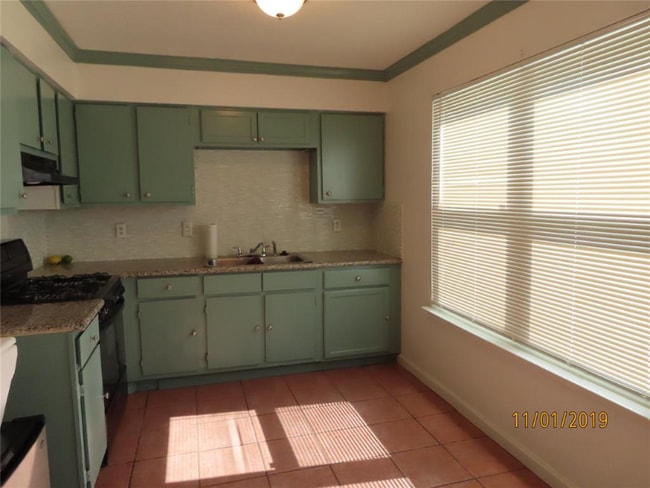 Photo - 1411 Warwick Walk Ln