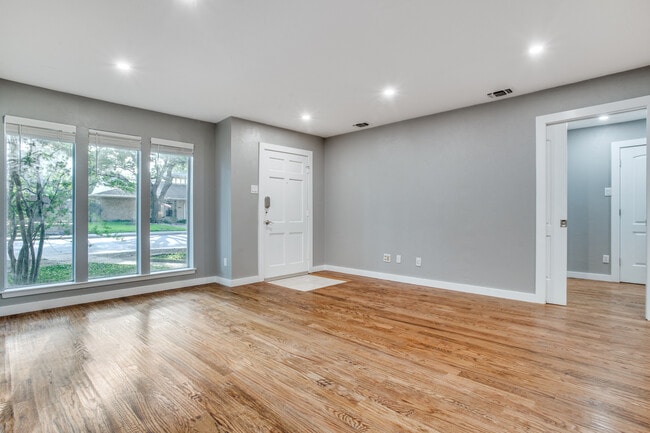 Photo - 9810 Crest Meadow Dr