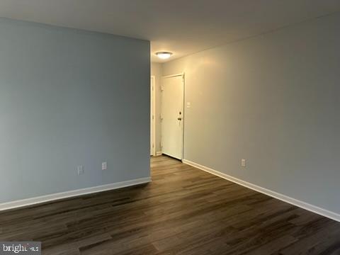 Photo - 10204 Prince Pl Unidad 3-105