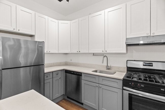 Photo - 2030 N Oakley Ave