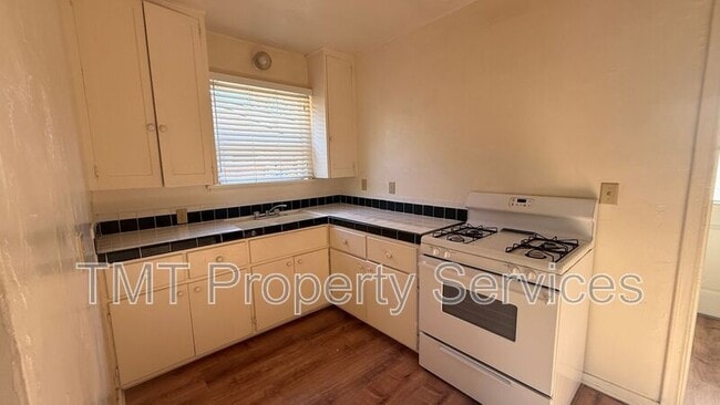 Photo - 1541 Olive St