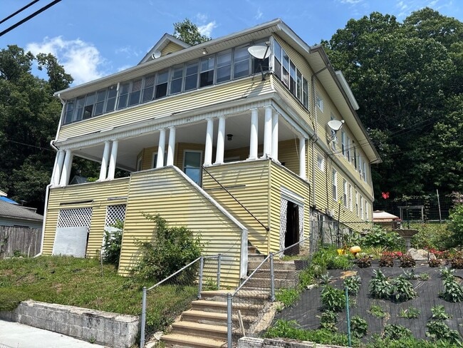 Photo - 24 Holland Rd Unit 1