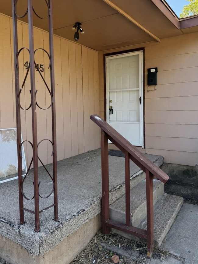 Photo - 4345 Cunningham Dr