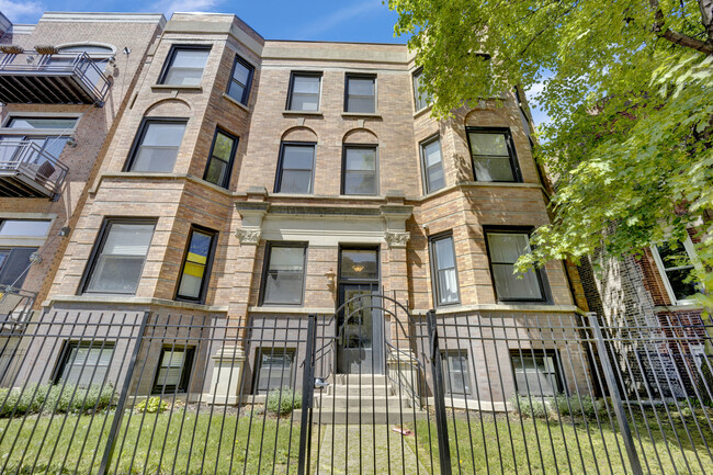 Photo - 3738 N Wilton Ave Unidad 3 Rental