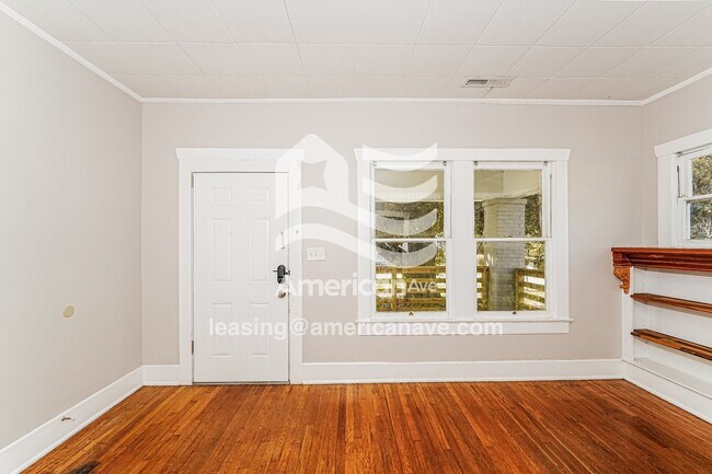Photo - 5504 Iceland Ave