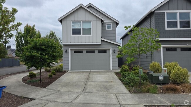 Building Photo - Amazing 3 bedroom home