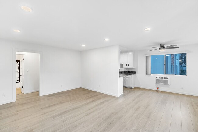 Photo - 10930 Palms Blvd