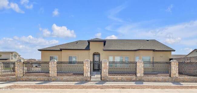 Photo - 14800 Sam Garcia Ave
