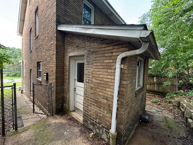 1409 Brookline Blvd