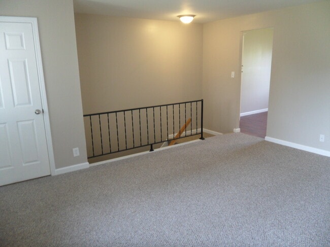 Photo - 5526 Humbert Rd