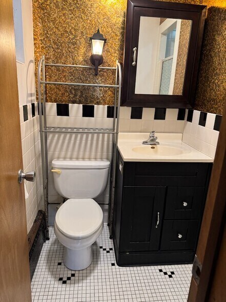 Photo - 1269 7th St W