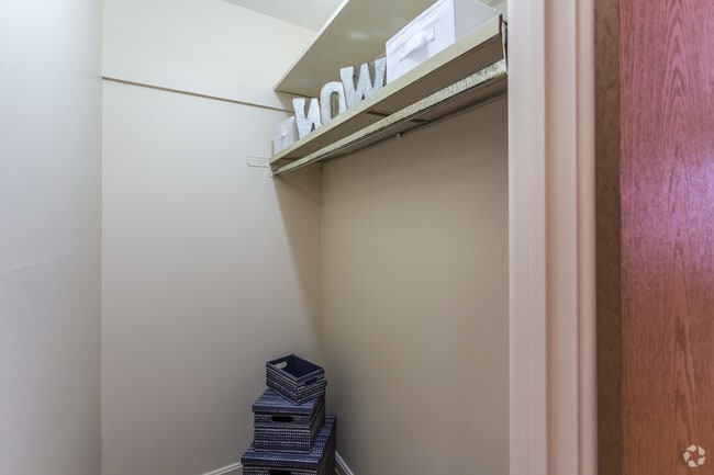 Studio oversize Closets