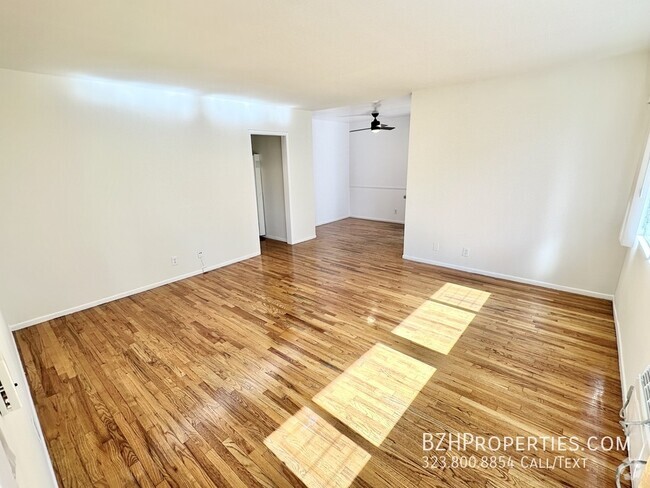 Building Photo - Updated Charming 1Bedroom 1Bathroom In Pri... Unit 2 Rental