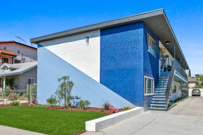 Building Photo - 315 South Avenue 55