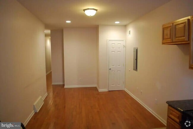 Building Photo - 827 Reed St Rental