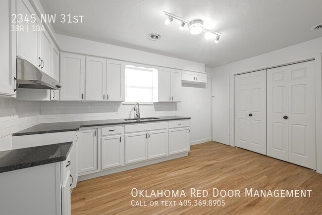 Photo - 2345 NW 31st St