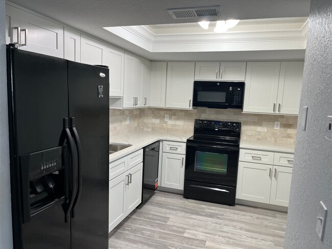 1859 Shore Dr S Unit 208