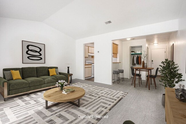 Photo - Hampton Lakes Apartments