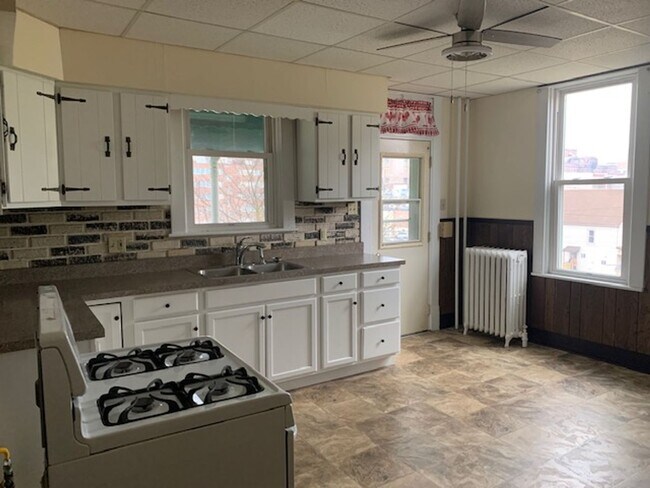 1142-1144 McKinley Avenue