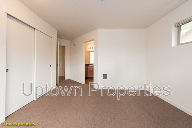 Photo - 4820 SW Tucker Ave Unit APT 411