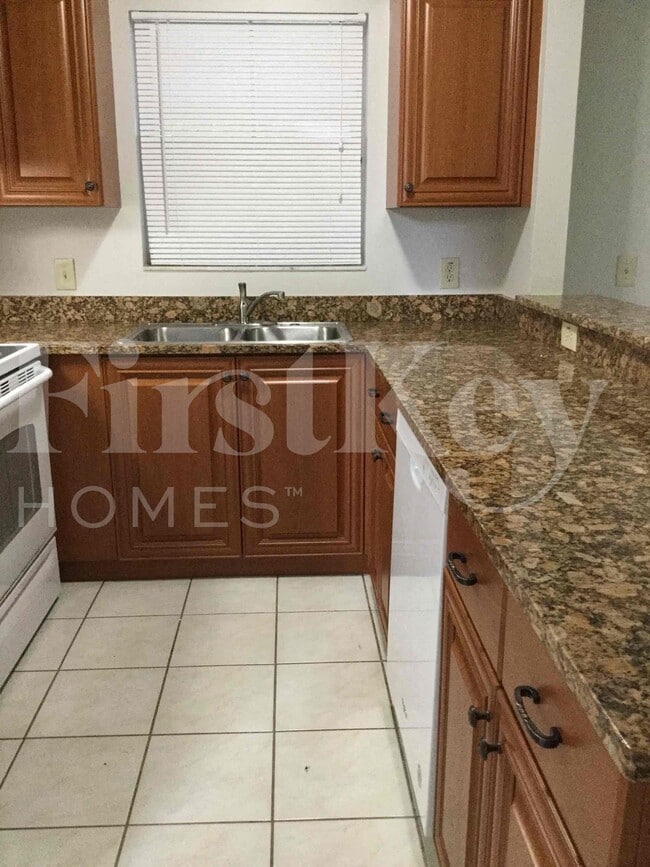 Photo - 3085 Lighthouse Pl