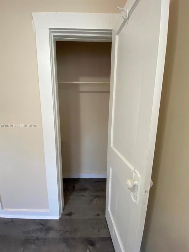 Photo - 1011 SW 5th St Unit 2