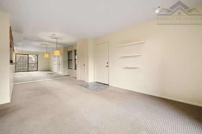 Photo - 1 MO. FREE RENT! UNFURNISHED Bright & Stylish Condo at The Reserve Unit Reserve 621