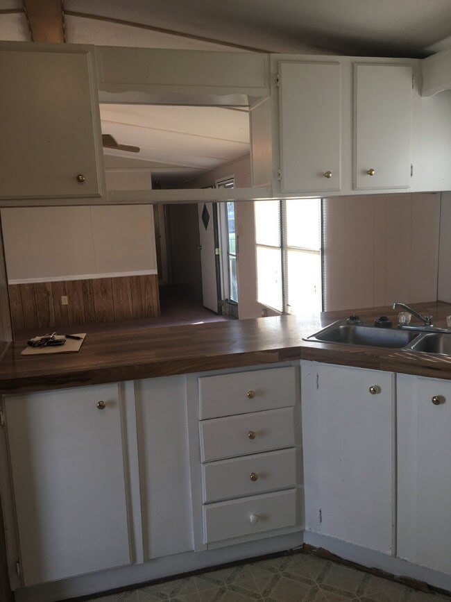 Photo - 3 BR | 2 BA Mobile Home in Goldsboro *Patetown Rd location*