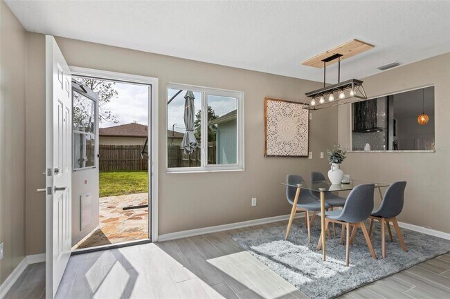 Photo - 26 Fillmore Ln