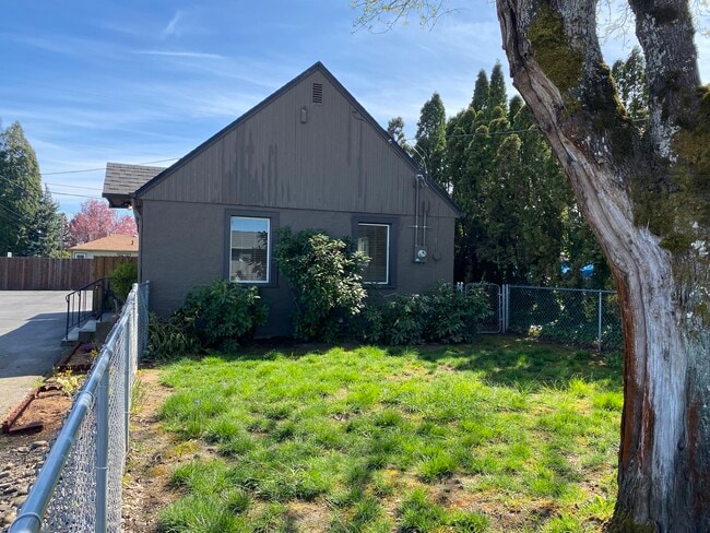 Photo - 1215 Shortridge St SE Unit Cottage