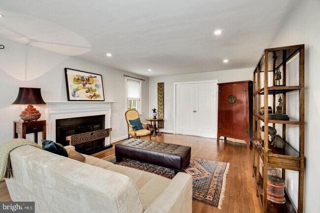 Photo - 4708 Yuma St NW