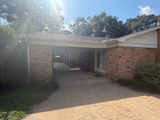 Photo - 202 Adams Dr