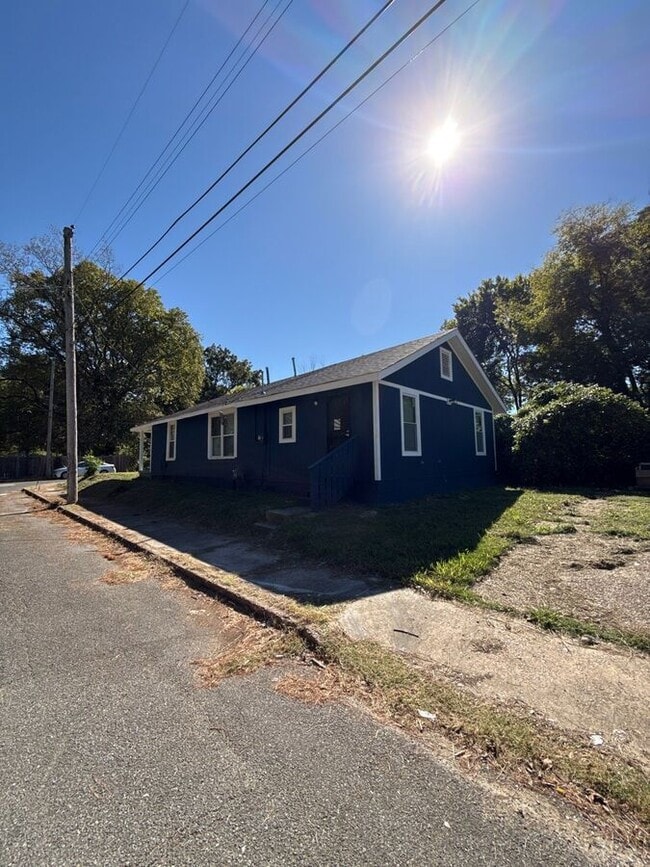 Photo - 763 Columbia St