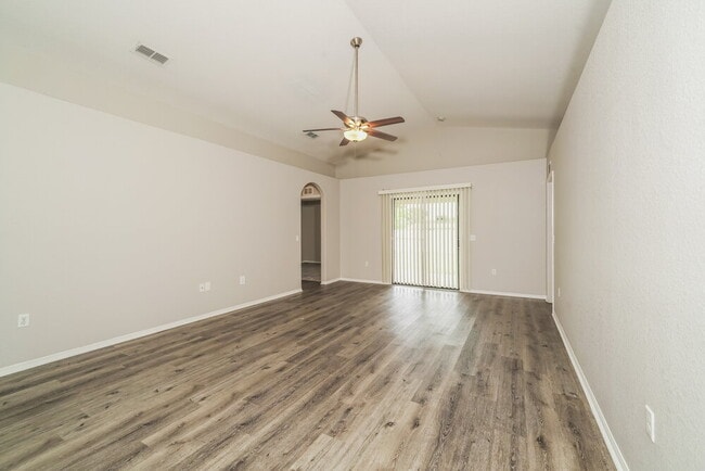 Photo - 8179 Woodvine Cir