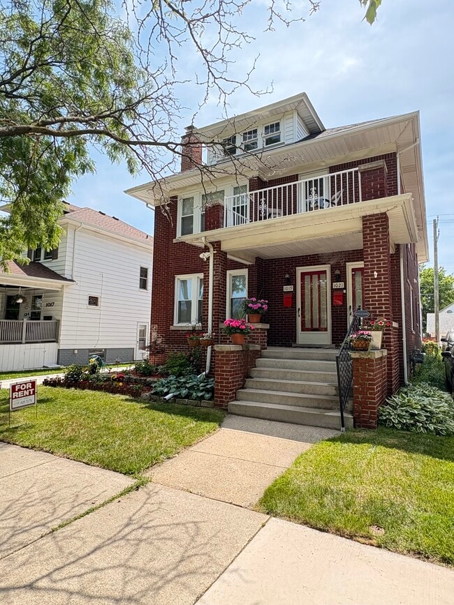 Photo - 1019 Maryland St House