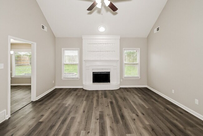 Photo - 8241 Meadow Vale Dr