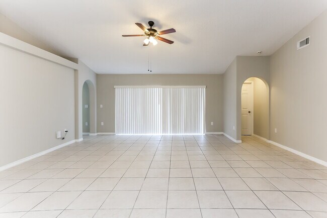 Photo - 18750 NW 1st St