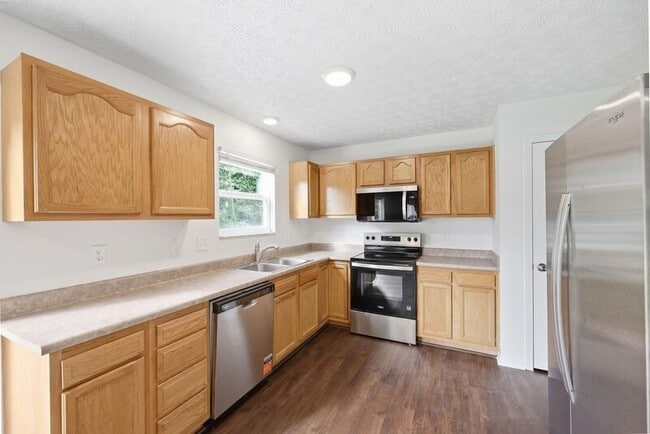 8245 Crete Ln