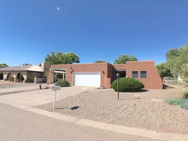 Photo - Spacious 2BR/2BA located on Golf Course in Rio Communities. Hardwood floors in living space. 2 Ca...