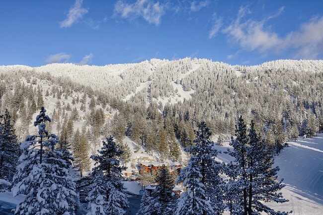 Photo - Gorgeous Lake View Condo Unidad 14